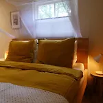 The Sunbird - With Luxurious Bathroom & Sauna