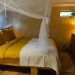 The Sunbird - With Luxurious Bathroom & Sauna