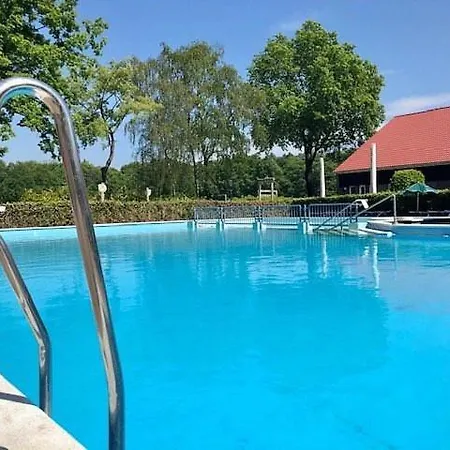Alpstuga The Sunbird - Pool, Sauna & Luxery Diessen