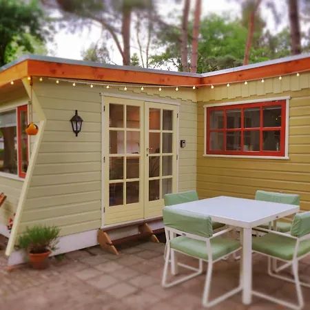 The Sunbird - With Luxurious Bathroom Diessen