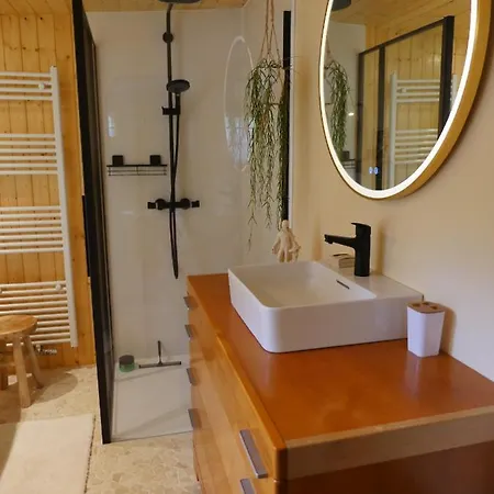 The Sunbird - With Luxurious Bathroom * Diessen