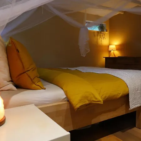 The Sunbird - With Luxurious Bathroom *