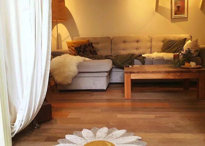 The Sunbird - With Luxurious Bathroom * Diessen