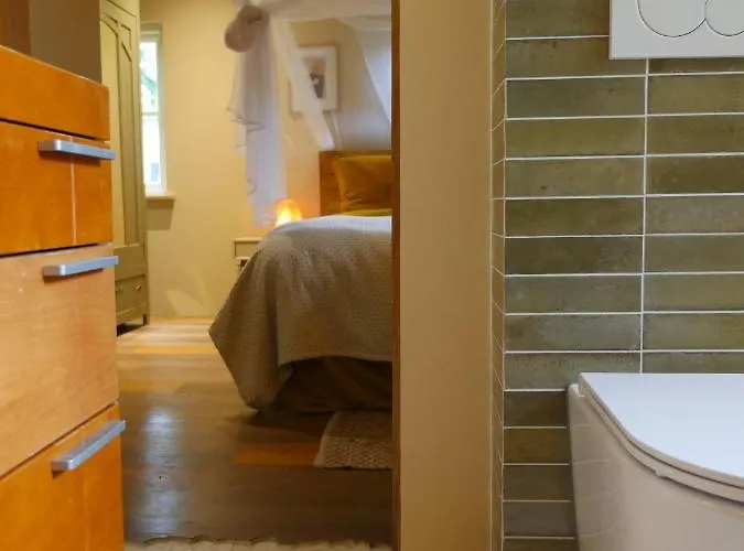 The Sunbird - With Luxurious Bathroom & Sauna * Diessen